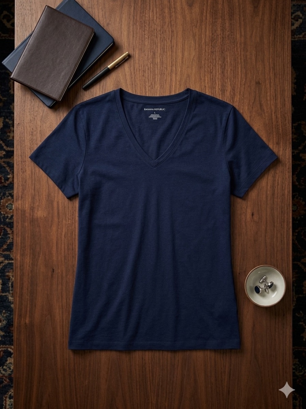 Banana Republic Timeless V-Neck Tee Large NWOT